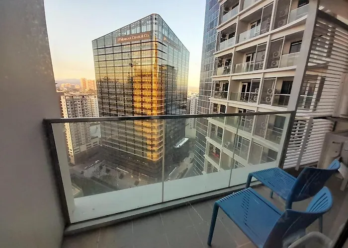 Apartment 1 Bedroom Uptown Bgc With Balcony Manila