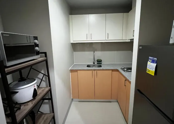 1 Bedroom Uptown Bgc With Balcony * Manila