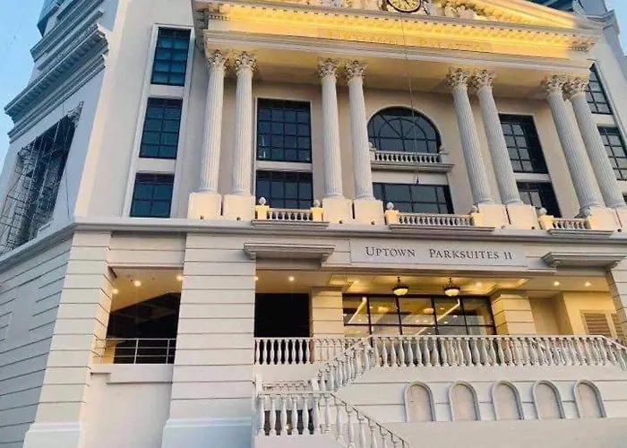 1 Bedroom Uptown Bgc With Balcony *